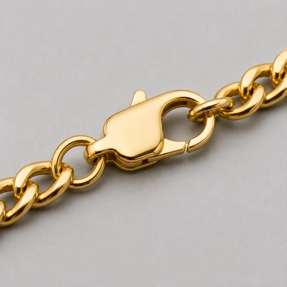Chic Gold Accessory