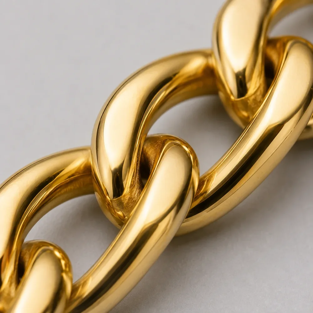 Chic Gold Accessory